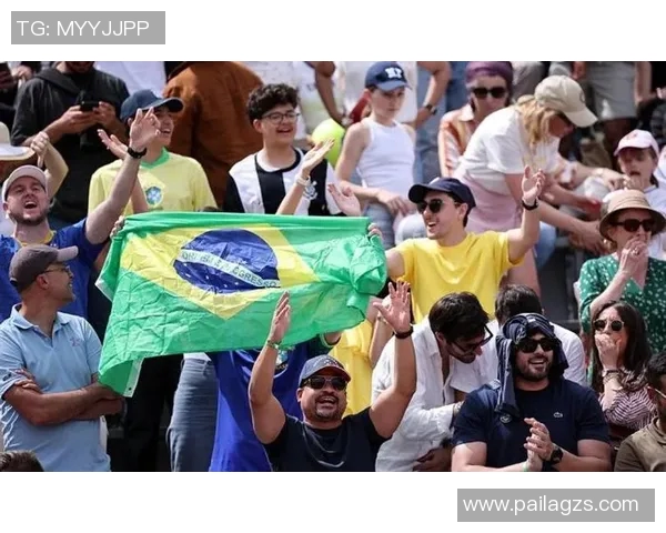 巴西足球明星走进街头与球迷亲密互动展现热情与魅力